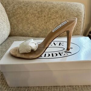 Steve Madden Tan Stiletto Heels